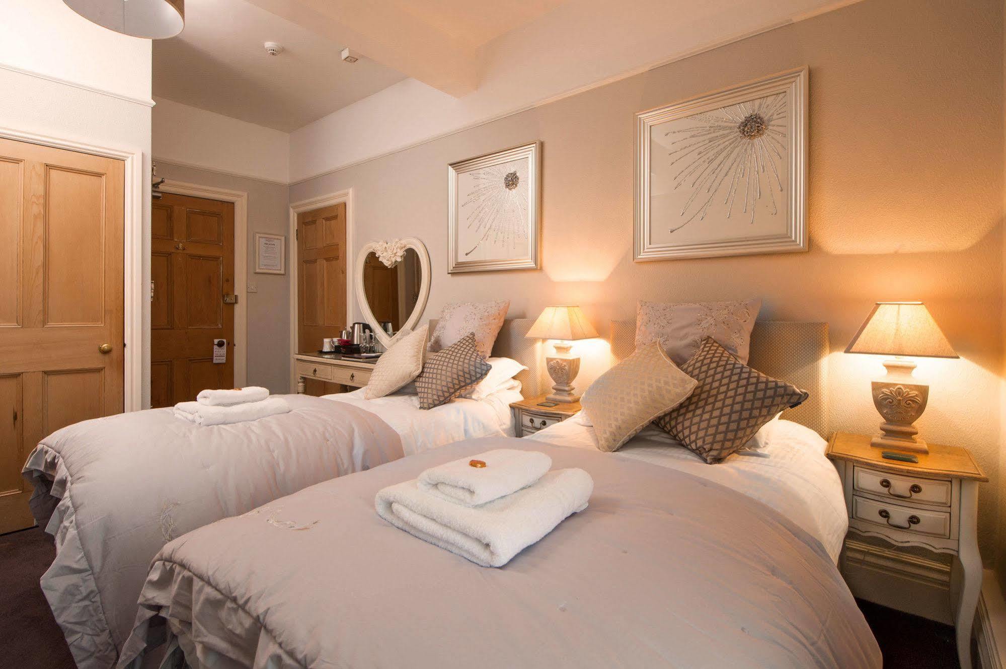 Chestnuts Guest House (Adults Only) Windermere Eksteriør billede